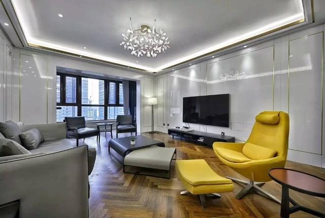 把不銹鋼條嵌到墻上，簡單點(diǎn)綴好高檔！